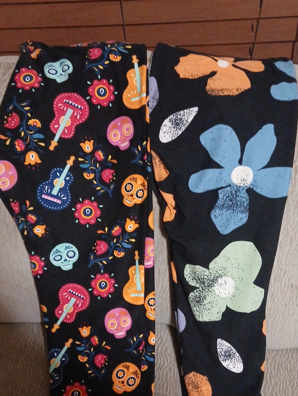 LuLaRoe 2 Leggings, Sugar Skull And Black Floral TC